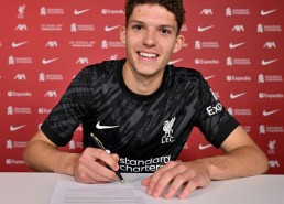 金年会-2025年仍效力英超联赛的韩国籍球员盘点